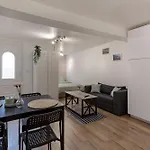 Daire Cozy Studio With Terrace In Rouen - City Center *